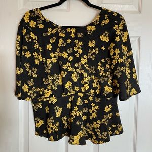 Who What Wear flutter sleeve peplum top